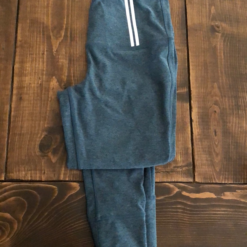 Athletic leggings